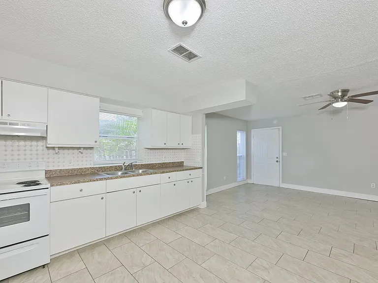 15616 Avalon Ave #2 — Photo 13