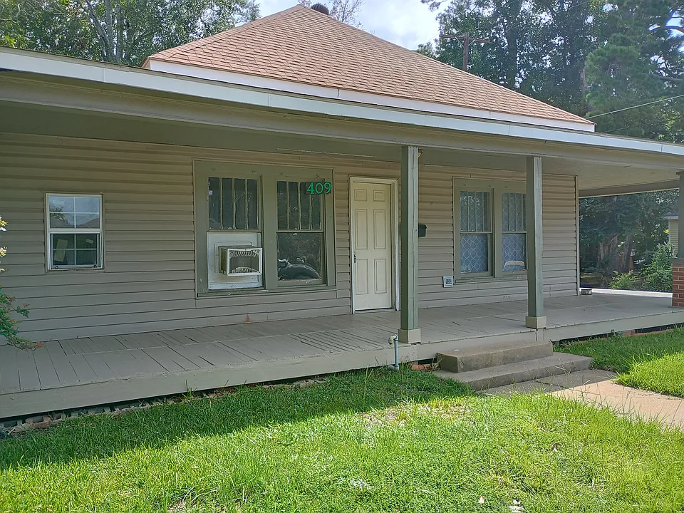 409 Reagan St
