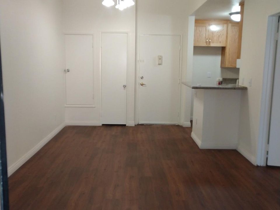 1st image of 5161 Huntington Dr N APT 16