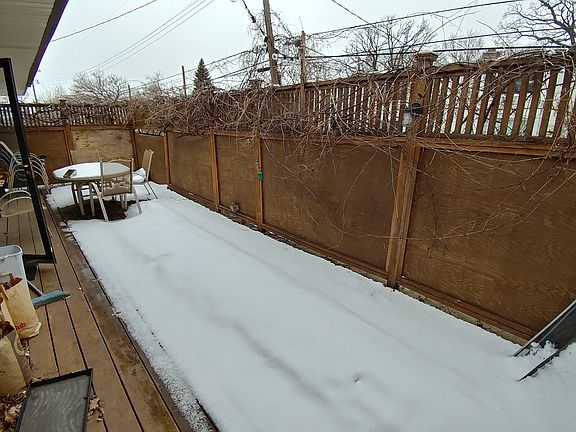 2nd image of 400 W Franklin Ave APT 4