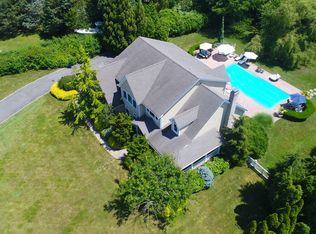 50 Nidzyn Ave, Remsenburg, NY 11960