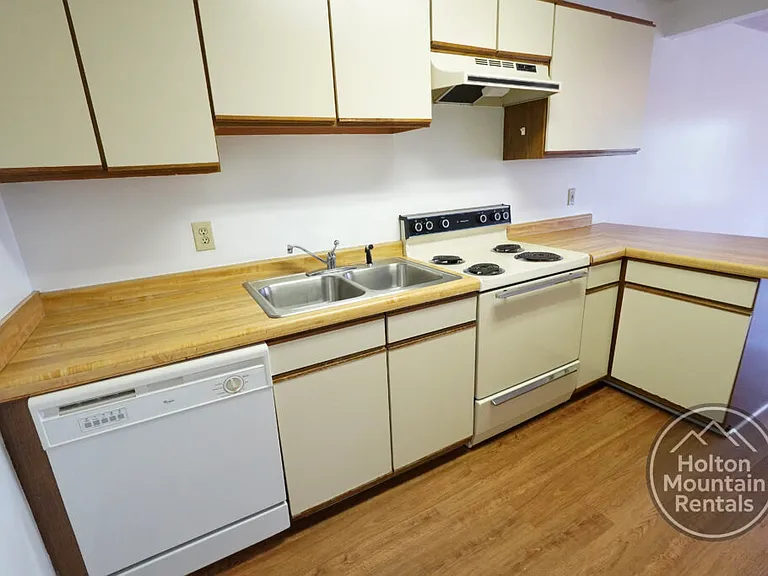 189 Eric Ln #1 — Photo 11