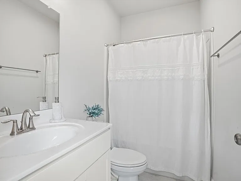 3725 Topsail Ct — Photo 20
