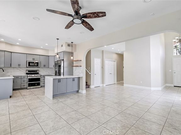 5th image of 18 Rosette Ln