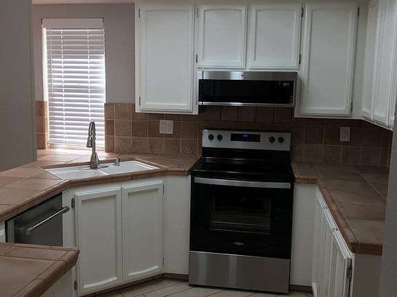 2nd image of 537 Oakborough Ave