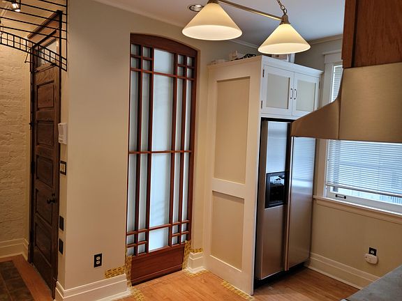 4th image of 5300 N Winchester Ave #C