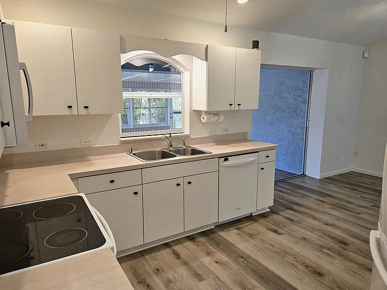 1088 Panda Rd — Photo 8