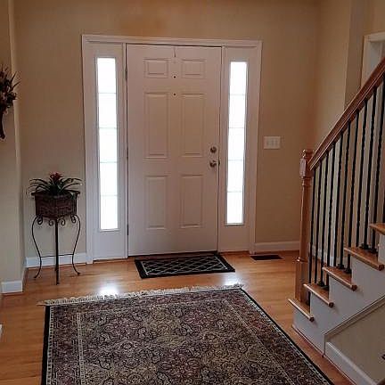 4th image of 819 Scarlet Dr