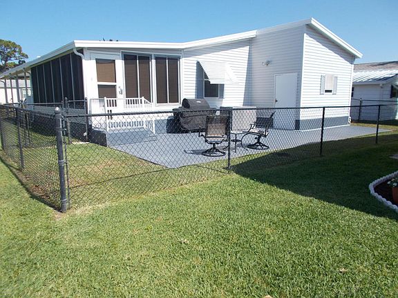 3rd image of 451 Marlin Cir