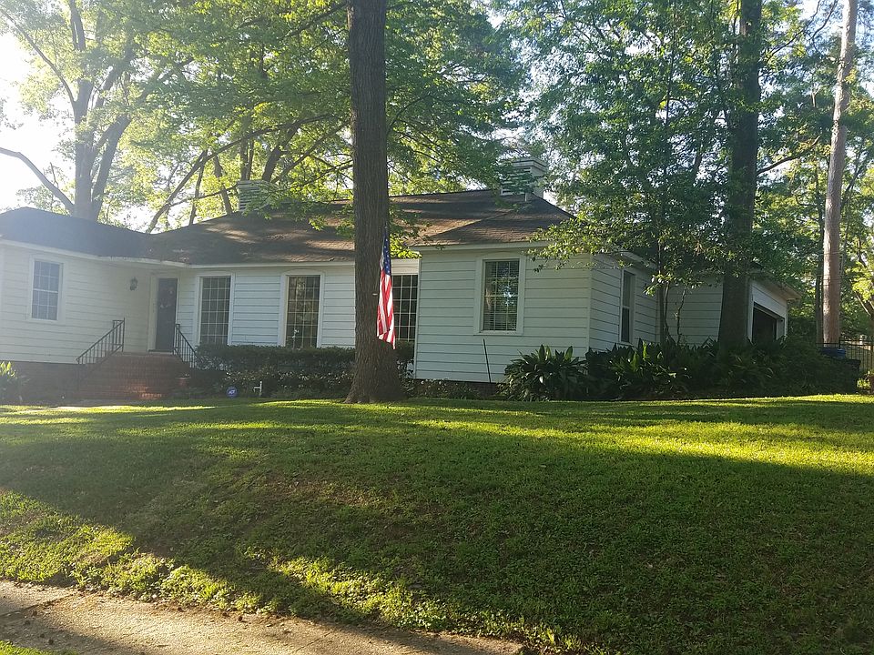 2nd image of 445 Delaware St