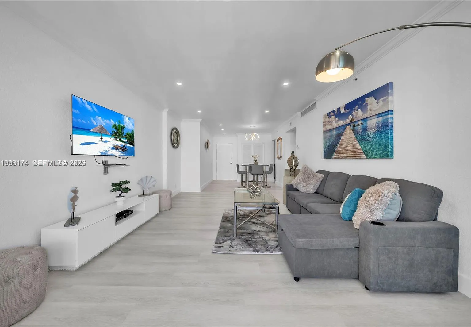 Wave Condo — Photo 3