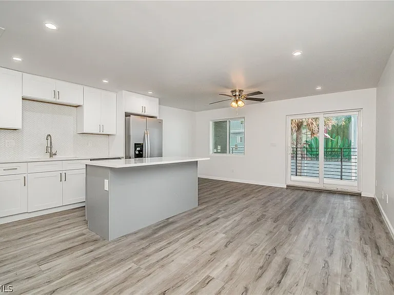 1300 Estero Blvd #205 — Photo 5