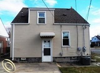 2nd image of 2430 Chandler Ave