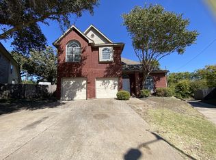 903 Freshwood Ct, Arlington, TX 76017