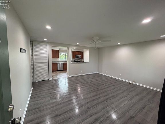 2nd image of 2903 N Bayview Ln