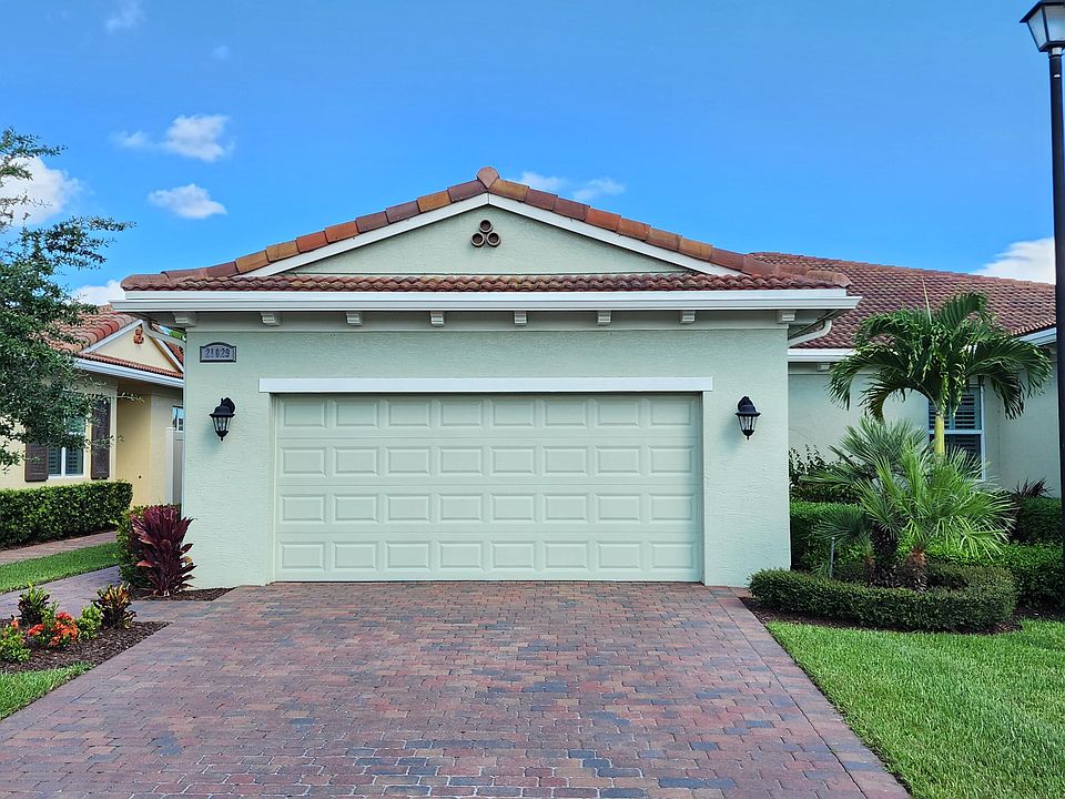 1st image of 21029 SW Modena Way