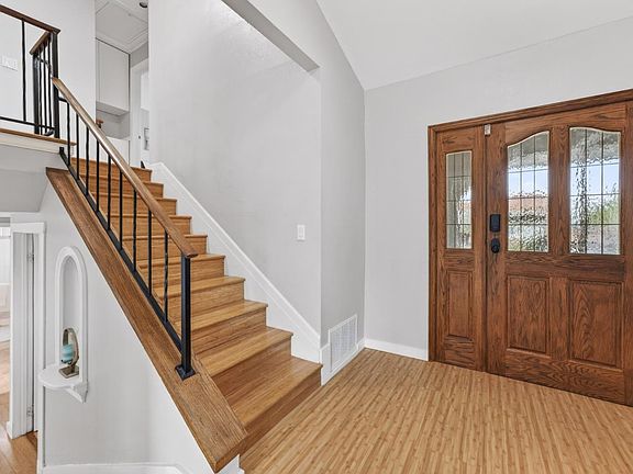 5th image of 5342 Avenida Almendros