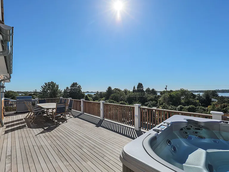 246 E Lake Dr — Photo 5