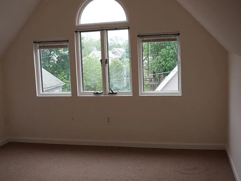 25-27 Jetland Pl #27 — Photo 7