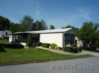 120 Spring Haven Dr, Flat Rock, NC 28731