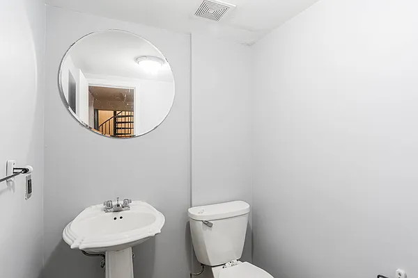 Rented by ERNY LLC | media 9