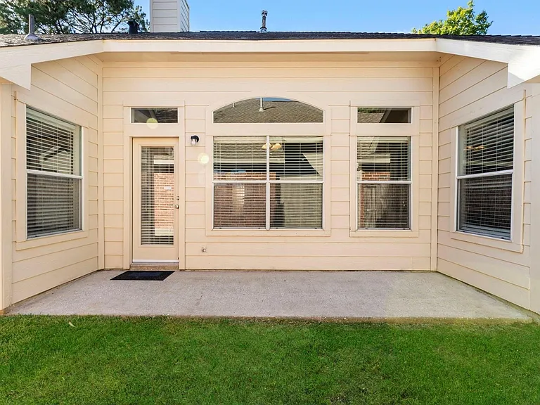 31 Auburn Path Dr — Photo 24