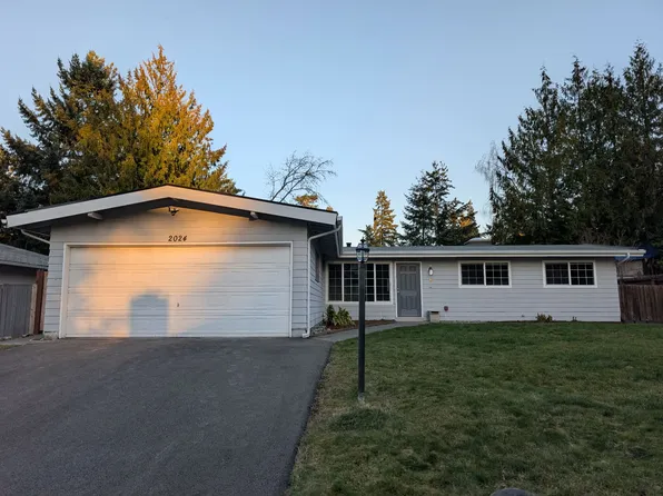 2024 168th Ave NE, Bellevue, WA 98008