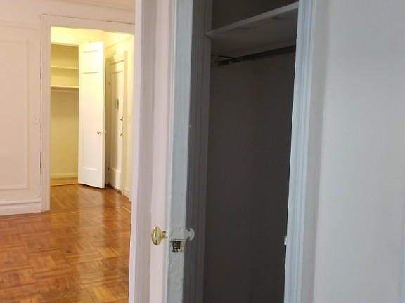 3rd image of 12 Seaman Ave APT 2f