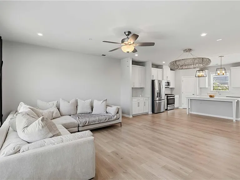 6504 Brooklake Ct — Photo 13
