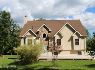 186 Twilight Dr, Cresco, PA 18326