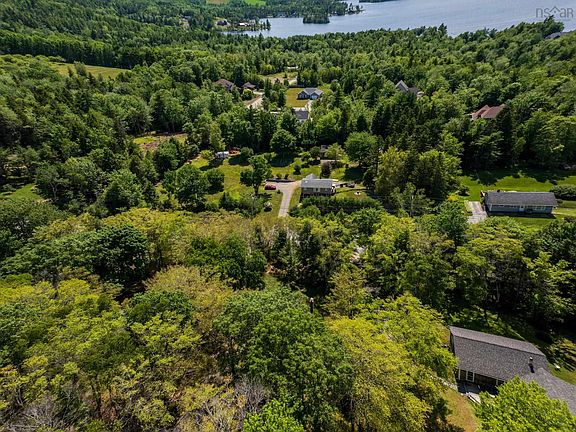 3rd image of 1077 Conquerall Mills Rd