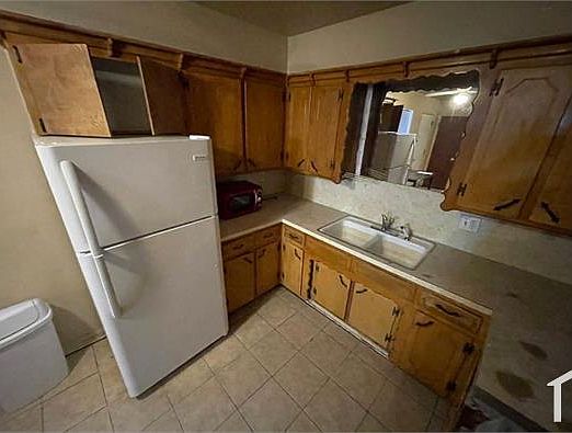 3rd image of 3908 S Hudson Ave