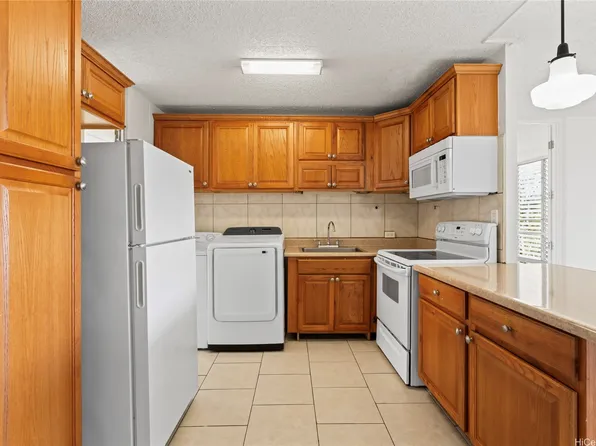 95-20 Waihonu St APT C703, Mililani, HI 96789