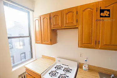 Rented by Jonis Realty