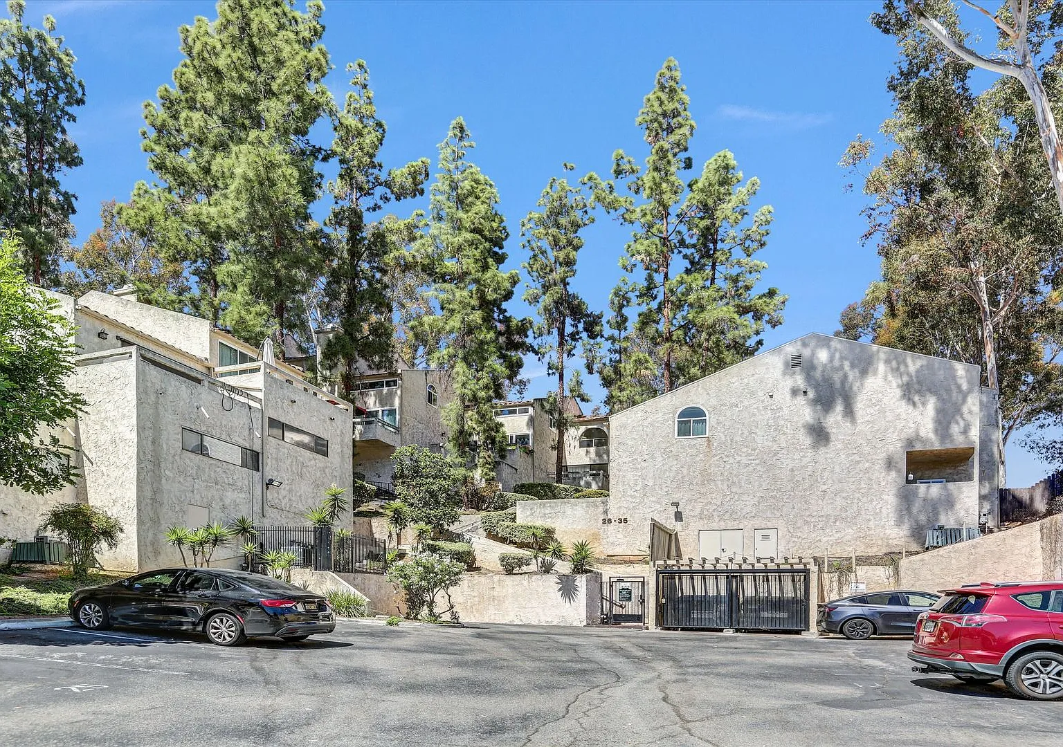 Move In Special! Beautiful 2 BD, 2 BA Condo in the Heart of La Mesa! — Photo 2