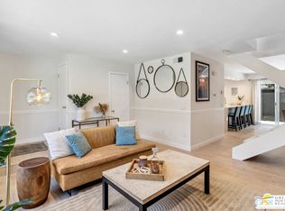 250 E Via Escuela UNIT F, Palm Springs, CA 92262