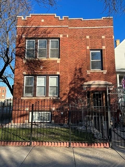 1st image of 2859 N Maplewood Ave #2