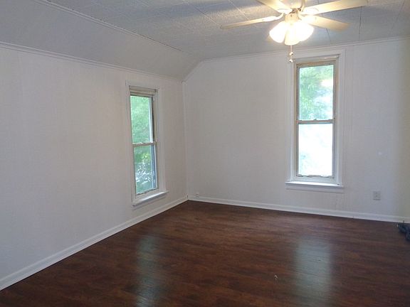 3rd image of 753 W Center St