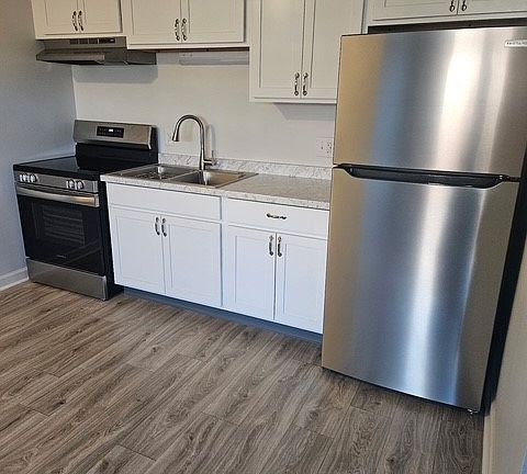 2nd image of 1700 Beechwood Ave NE APT 3