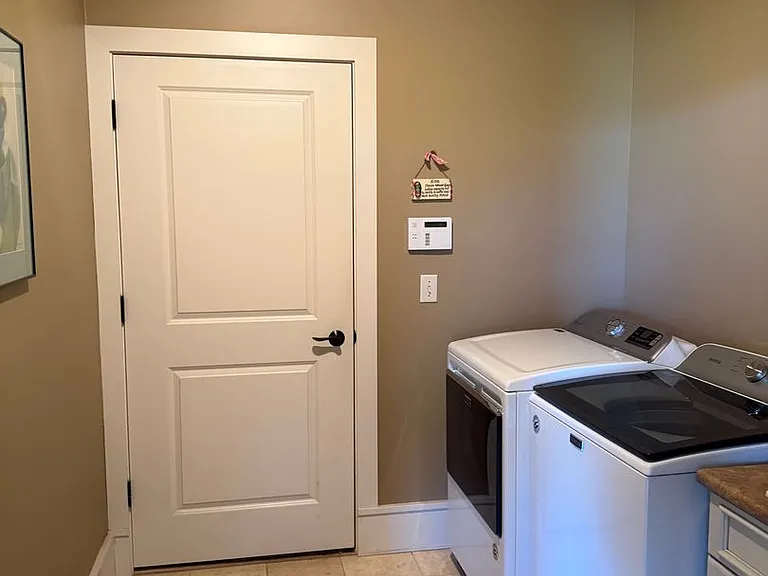 972 Knolls Dr — Photo 29