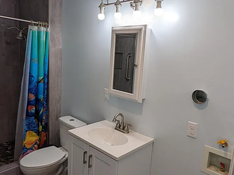 2114 Glencoe Dr — Photo 3