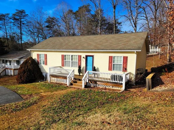 283 E 36th St, Buena Vista, VA 24416