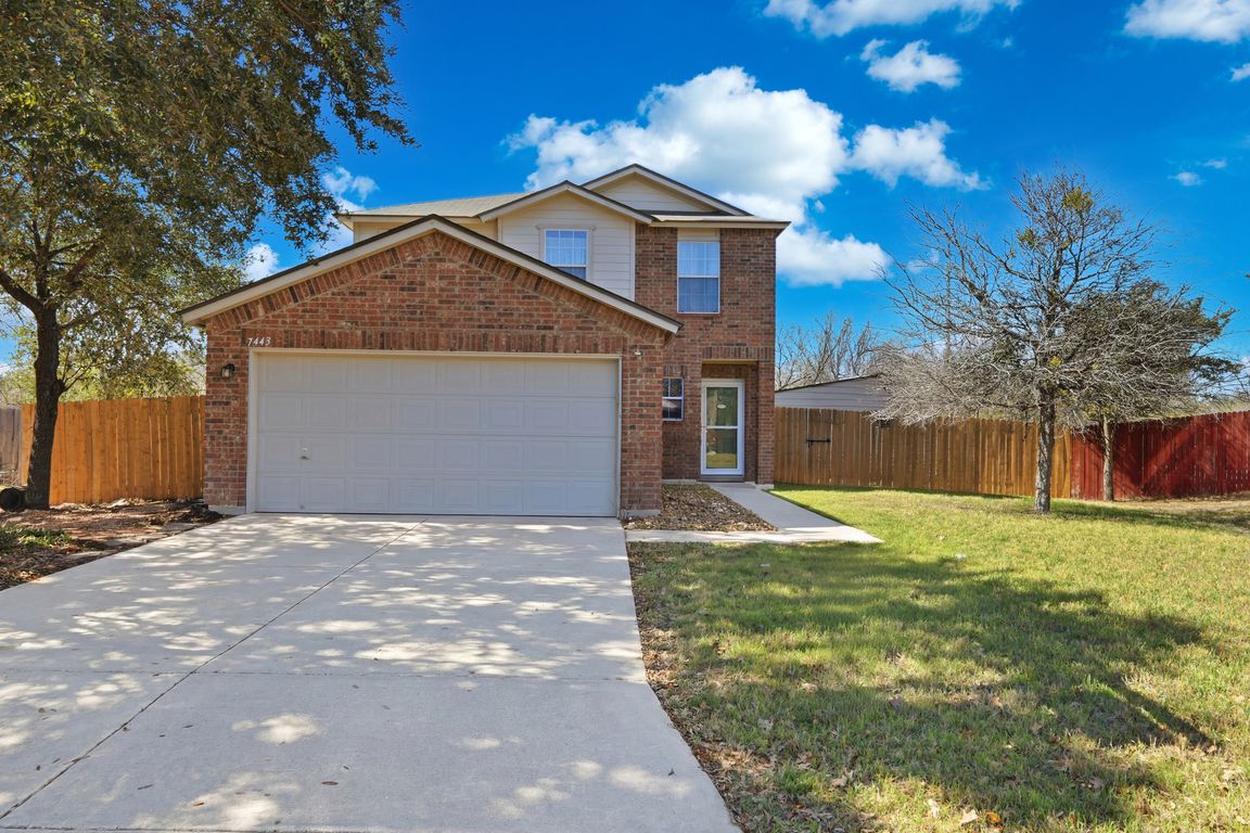01_7443 Saddle Bend Dr