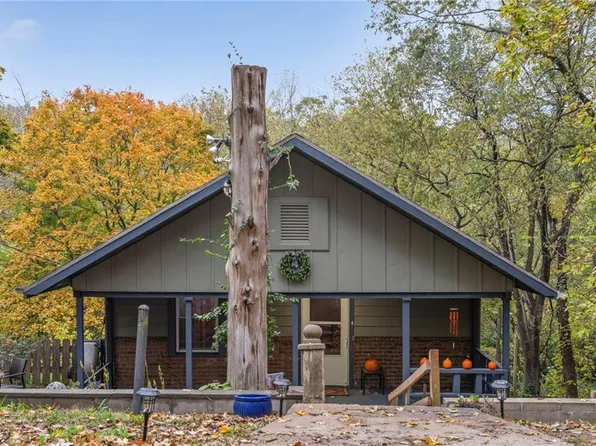 11534 Gill St, Sugar Creek, MO 64054