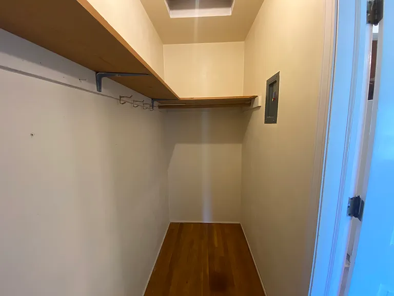 855 N Madison Ave #4 — Photo 6
