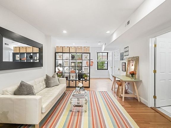 4th image of 11C Waltham St APT 3