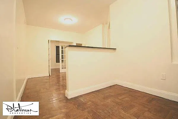 Rented by Platinum Forbes Global Properties | media 10