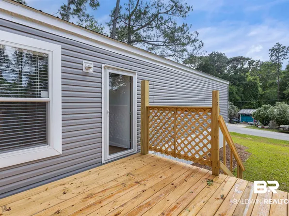1306 Pensacola Dr, Lillian, AL 36549