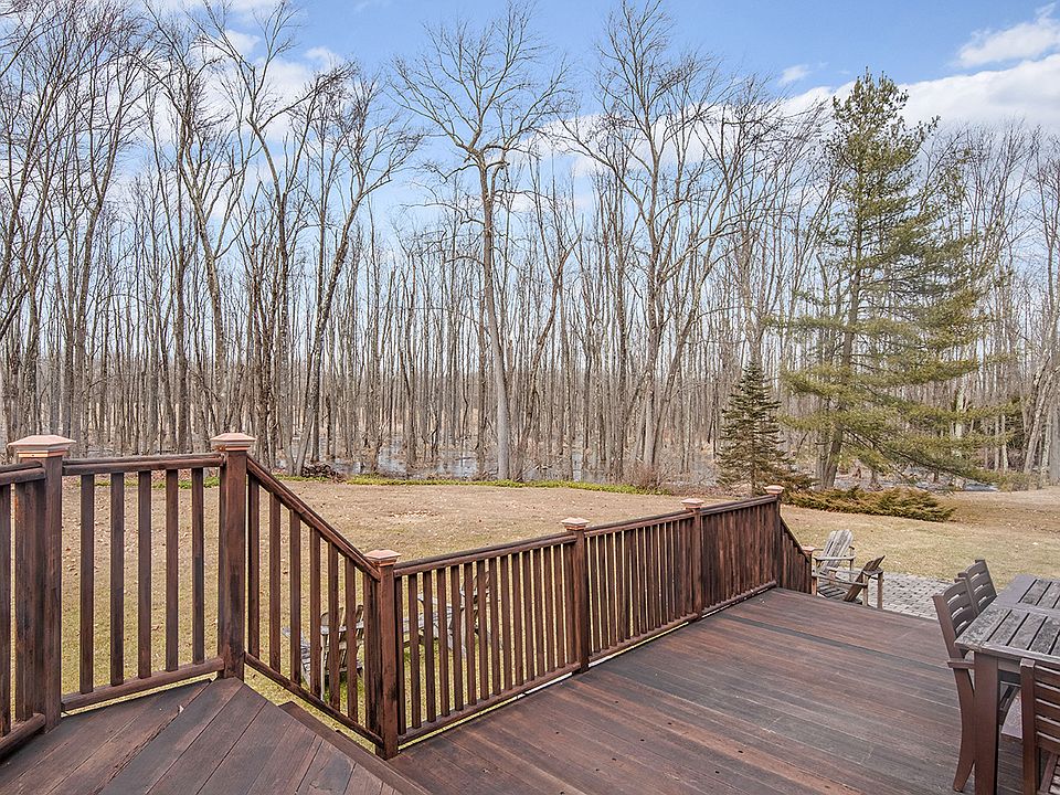 2nd image of 21 Pembrooke Rd