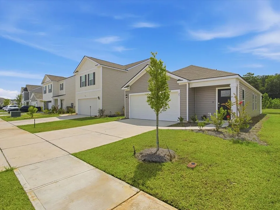 23 Cedar Creek Ln